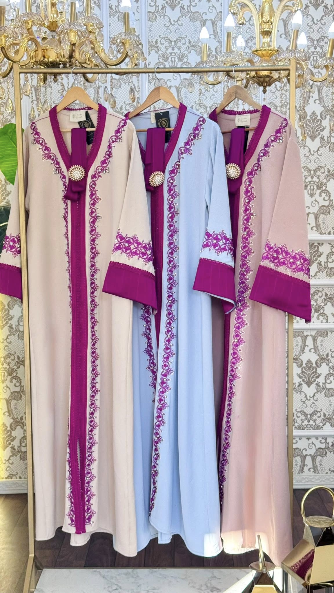 caftan broderie rose
